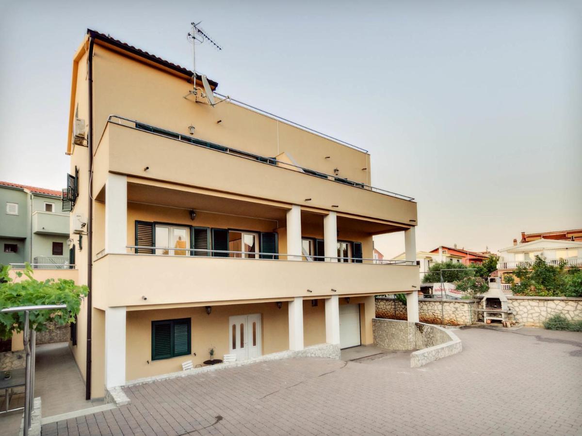וודיצה Apartments Zizic מראה חיצוני תמונה